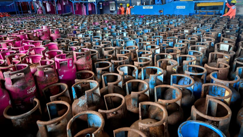 Indonesia offers 6 oil and gas blocks for bidding Indonesia offers 6 oil and gas blocks for bidding