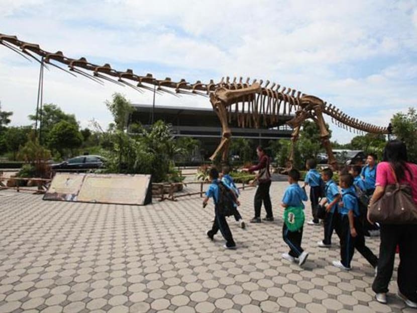 Schoolchildren visit the National Science Museum in Pathum Thani, where the Ice Age exhibition was held from September to December 2011. Photo: Bangkok Post