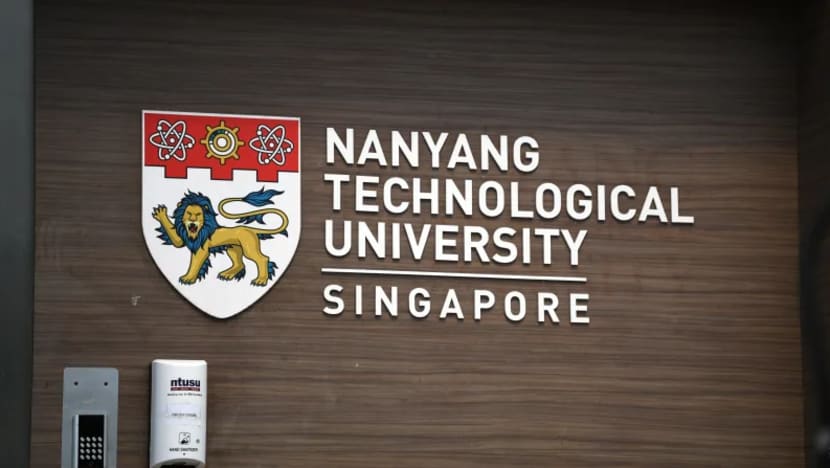 Lebih 200 mahasiswa NTU perlu duduki semula ujian setelah kertas peperiksaan dimuat naik online