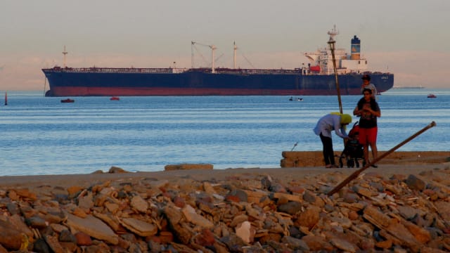 红海局势不断升级 中国呼吁停止骚扰红海民用船只