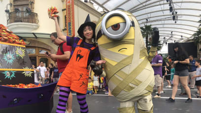 A Non-Scary, Kid-Friendly Daytime Halloween Party At Universal Studios Singapore Featuring the Minions & The Sesame Street Gang