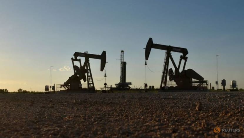 Trump orders plan to fund US oil companies Trump orders plan to fund US oil companies