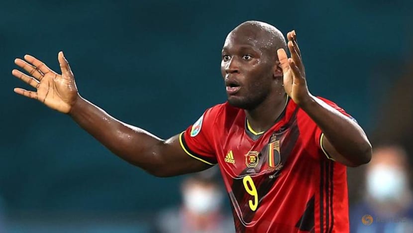 Soccer-Italy finally get real test up against Serie A leading marksman Lukaku Soccer-Italy finally get real test up against Serie A leading marksman Lukaku