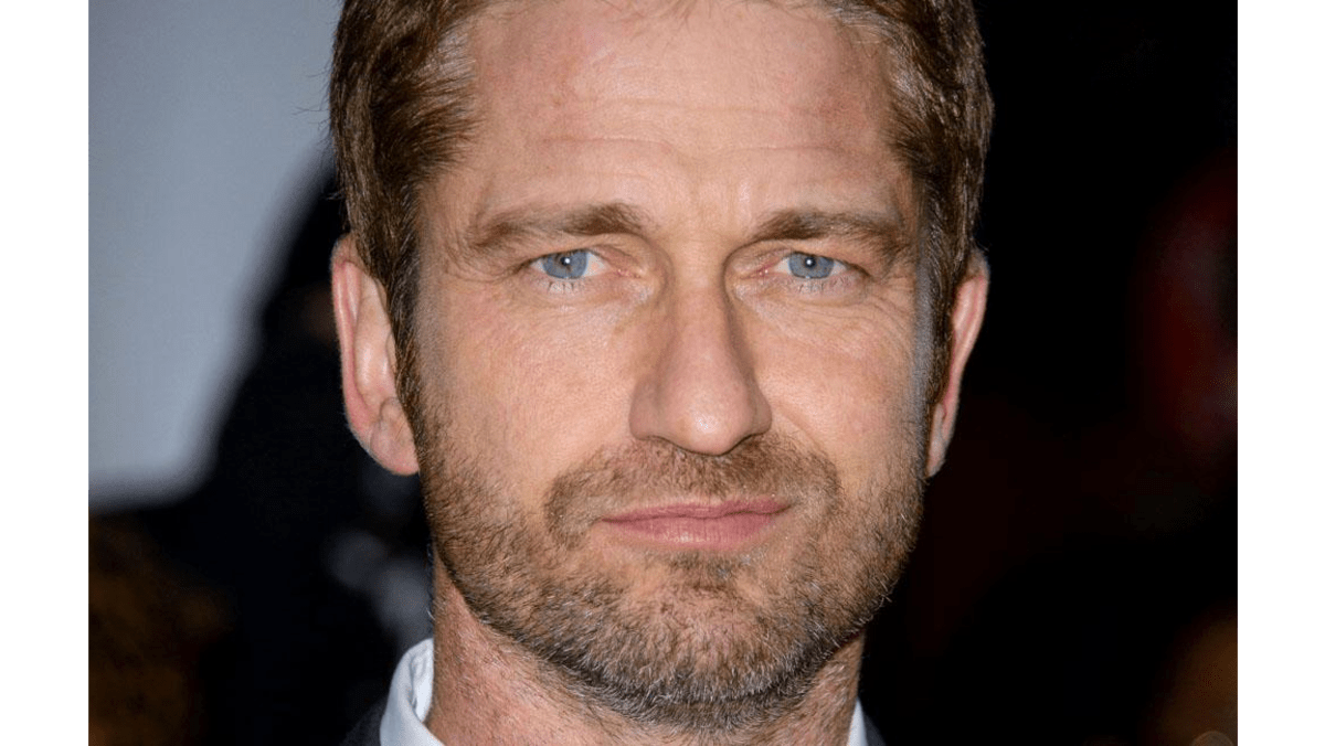 Gerard Butler's tears of pain 8 Days