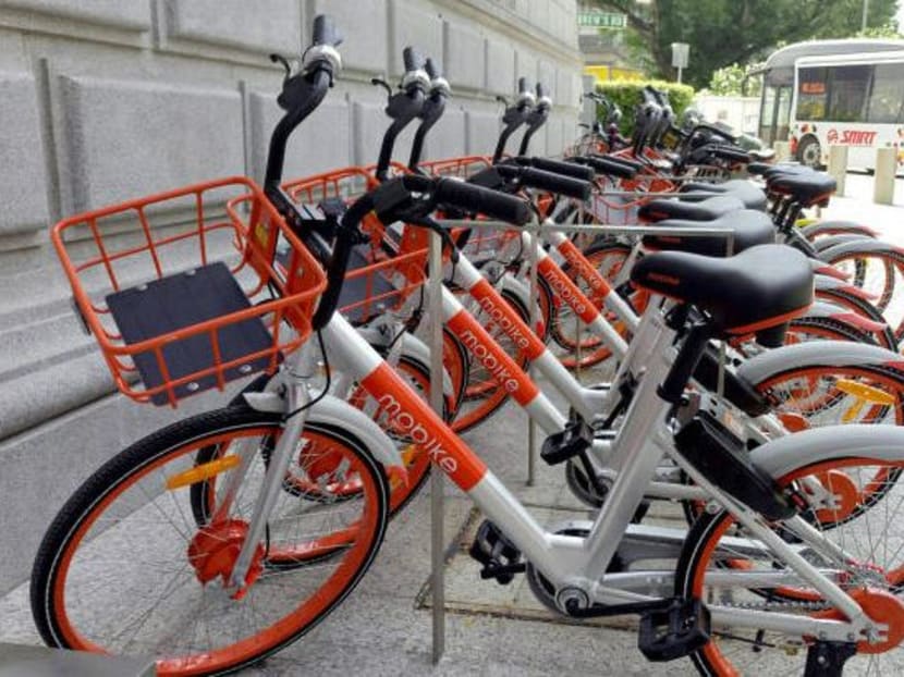 Bike-sharing Mobike parked outside National Gallery Singapore on March 21, 2017. Photo: Kelly Ng/TODAY