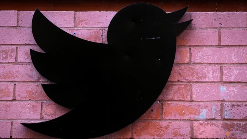 Twitter must notify laid-off workers of pending lawsuit, judge rules Twitter must notify laid-off workers of pending lawsuit, judge rules