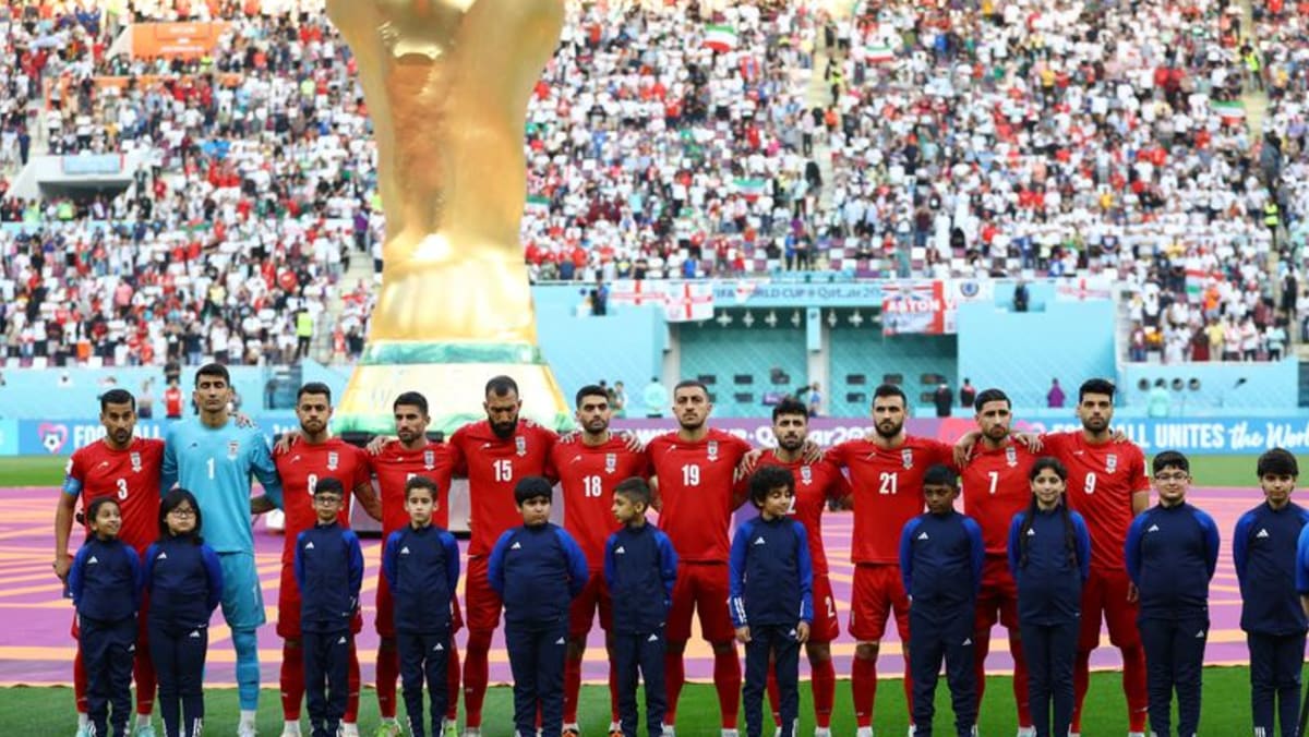 Skuad Piala Dunia Iran menolak menyanyikan lagu kebangsaan dan mendukung protes