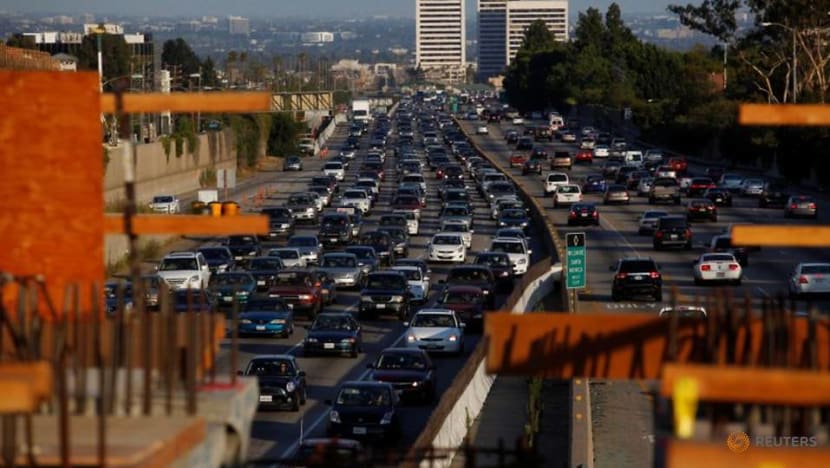 Defying Trump, California locks in vehicle emission deals with major automakers Defying Trump, California locks in vehicle emission deals with major automakers