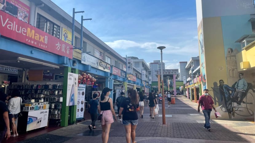 ‘The pie is getting smaller’: Some heartland stalls fret over supermarkets coming onboard CDC voucher scheme ‘The pie is getting smaller’: Some heartland stalls fret over supermarkets coming onboard CDC voucher scheme
