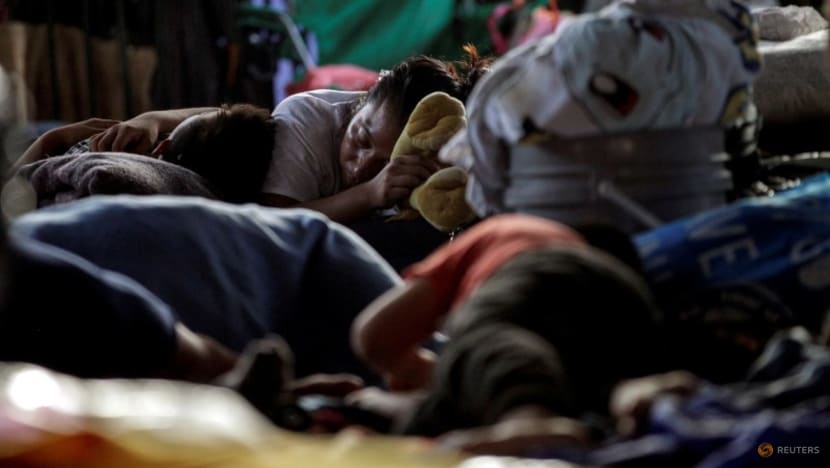 Disappearing asylum protections for migrant families at border test Biden Disappearing asylum protections for migrant families at border test Biden