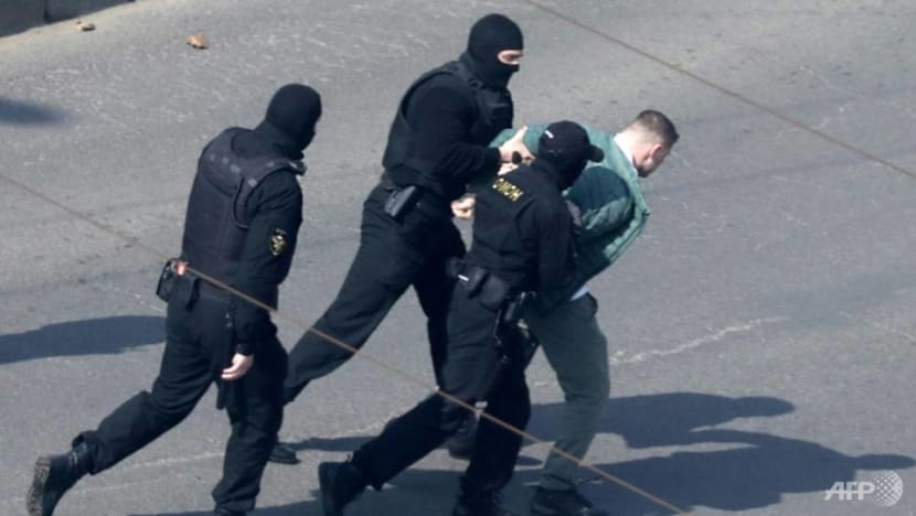 Belarus police detain protesters, prevent opposition rally Belarus police detain protesters, prevent opposition rally