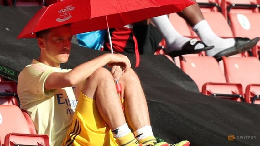 Ozil vows to stay at Arsenal and fight for his place Ozil vows to stay at Arsenal and fight for his place