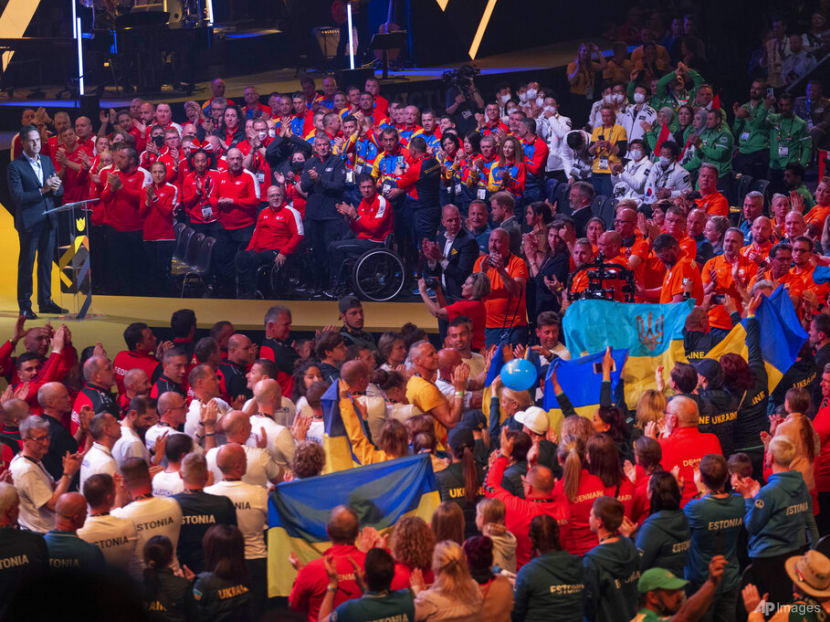 Invictus Games opens with Prince Harry tribute to Ukrainians Invictus Games opens with Prince Harry tribute to Ukrainians