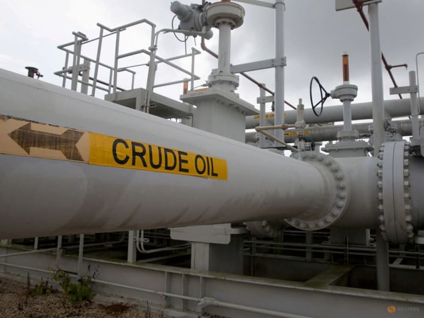 FILE PHOTO: A maze of crude oil pipes and valves is pictured during a tour by the Department of Energy at the Strategic Petroleum Reserve in Freeport, Texas, U.S. June 9, 2016. REUTERS/Richard Carson FILE PHOTO: A maze of crude oil pipes and valves is pictured during a tour by the Department of Energy at the Strategic Petroleum Reserve in Freeport, Texas, U.S. June 9, 2016. REUTERS/Richard Carson