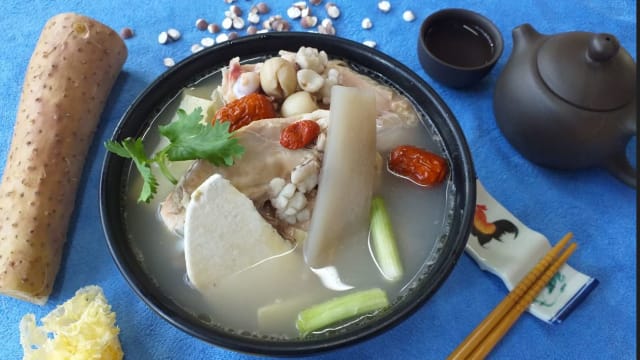 【沈希药膳汤食谱】健脾四神汤 【沈希药膳汤食谱】健脾四神汤