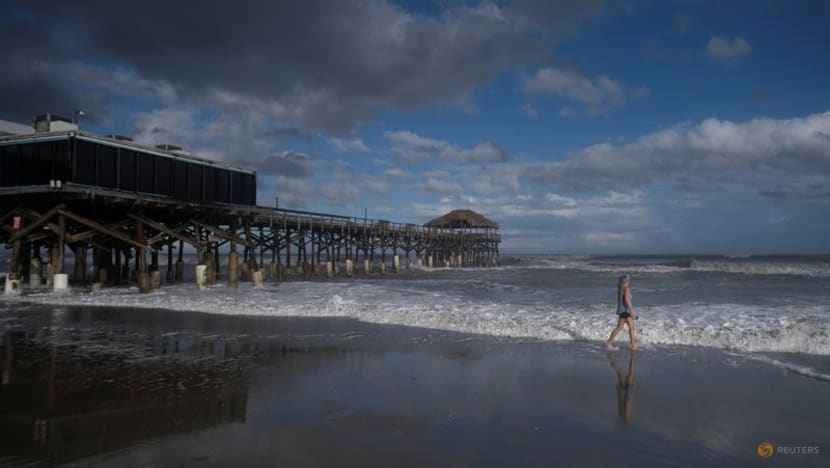 Storm Nicole drenches Georgia and Carolinas after wreaking destruction in Florida Storm Nicole drenches Georgia and Carolinas after wreaking destruction in Florida