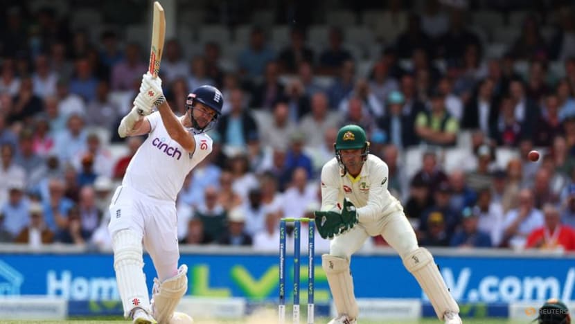 Warner and Khawaja hold firm as Australia begin big run chase