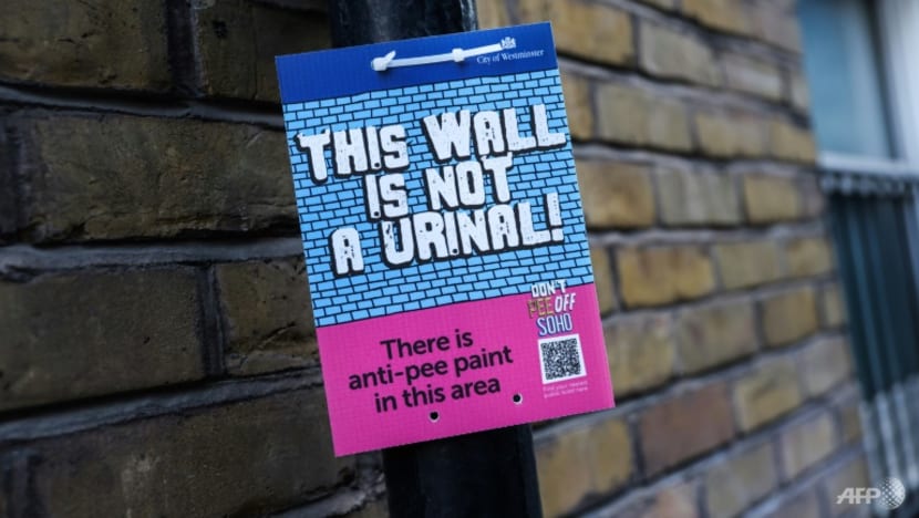 London takes aim at public peeing with splash-back paint London takes aim at public peeing with splash-back paint