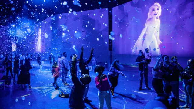 迪士尼沉浸式体验展登陆狮城　穿越“Frozen”、“Zootopia”等经典动画世界