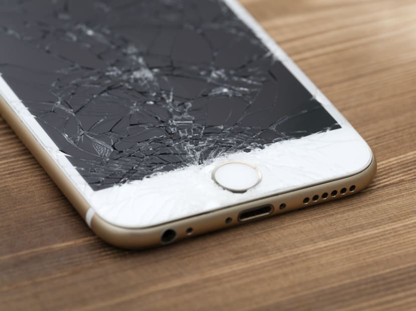 Commentary: Can we finally fix iPhones at neighbourhood shops without voiding warranty?