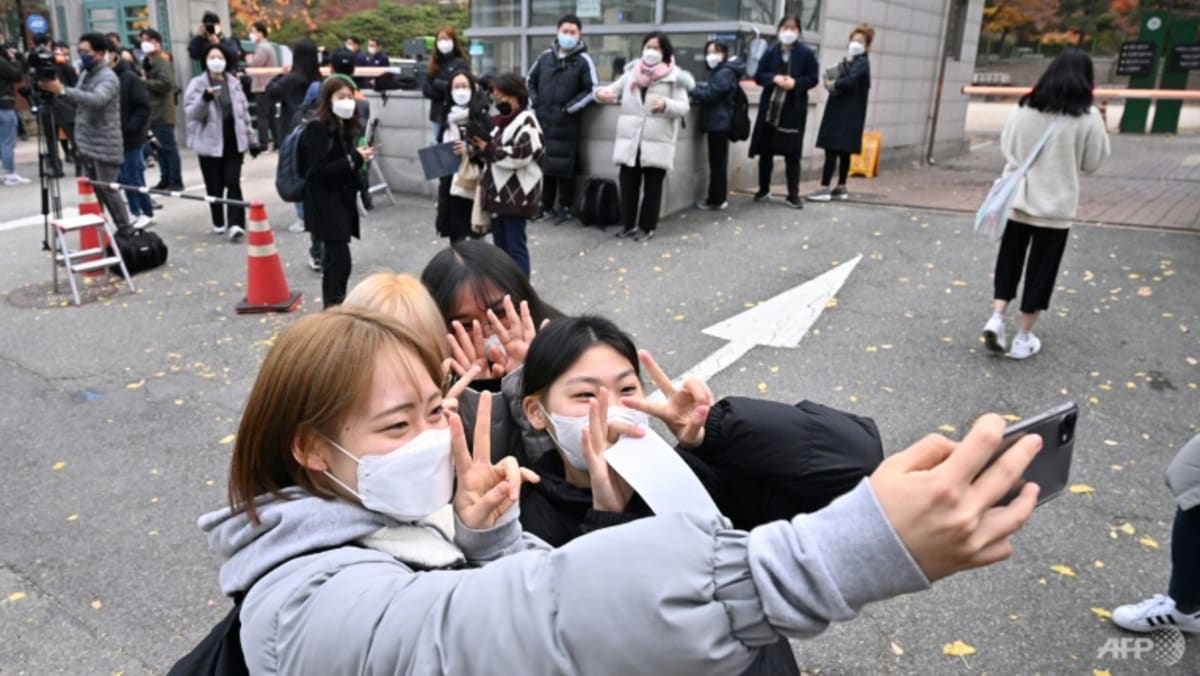 Diam di Korea Selatan saat siswa mengikuti ujian berisiko tinggi