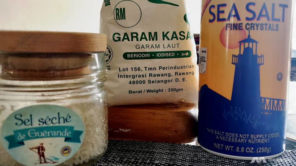 Produsen dan grosir Malaysia mengganti stok mereka menjelang aturan garam beryodium pada 1 Januari