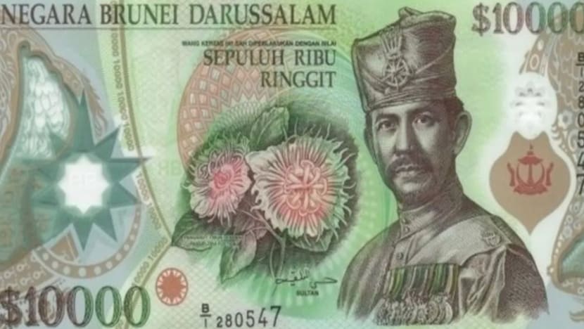Brunei akan hentikan pengeluaran, peredaran wang kertas 10,000 dolar Brunei