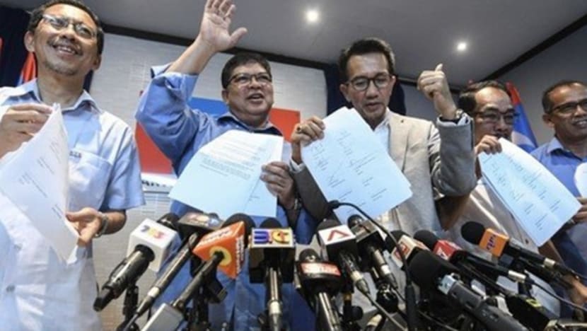 Six PKR state chiefs pledge support for Anwar Ibrahim Six PKR state chiefs pledge support for Anwar Ibrahim