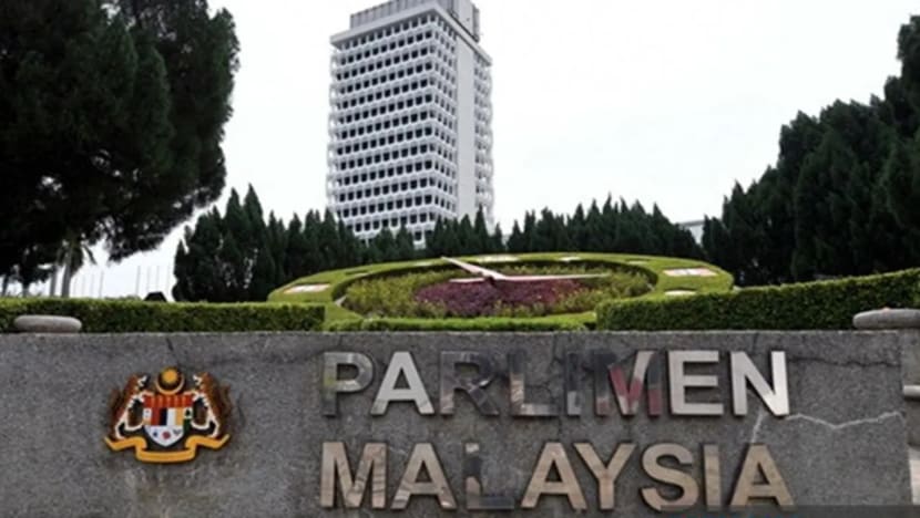 Sidang parlimen M'sia ditangguhkan sementara ekoran amaran kebakaran