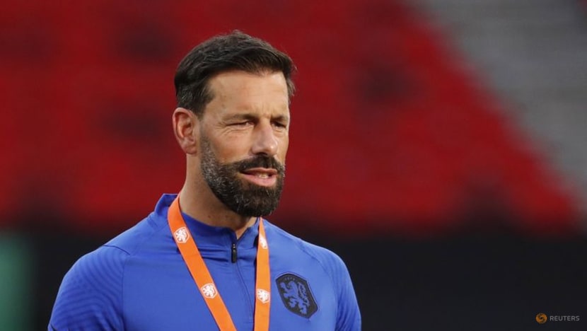 Van Nistelrooy to take over as PSV coach next season