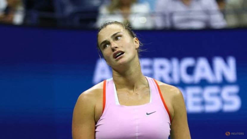 Swiatek survives Sabalenka to set up US final with Jabeaur Swiatek survives Sabalenka to set up US final with Jabeaur
