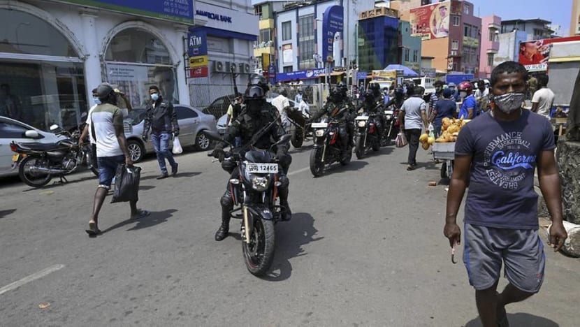 Sri Lanka gets emergency China loan as rupee hits record low