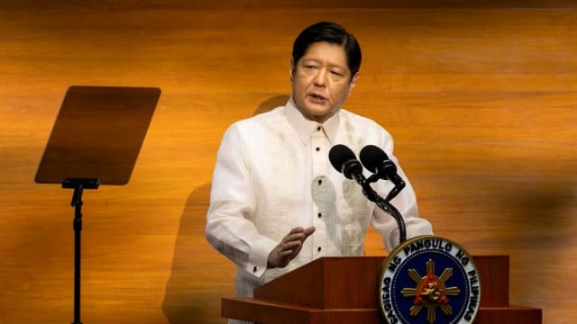 菲律宾政府与菲共叛军 同意恢复中断六年的和平谈判