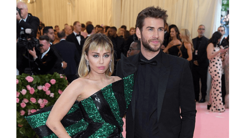 Miley Cyrus and Liam Hemsworth's families want them to reunite Miley Cyrus and Liam Hemsworth's families want them to reunite