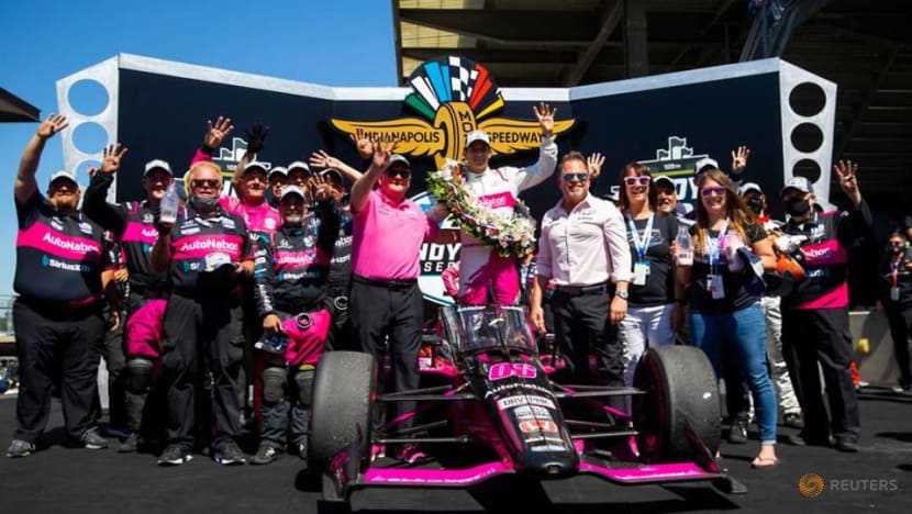 Motor racing-Fourth Indy 500 win clinched, Castroneves eyes number five Motor racing-Fourth Indy 500 win clinched, Castroneves eyes number five