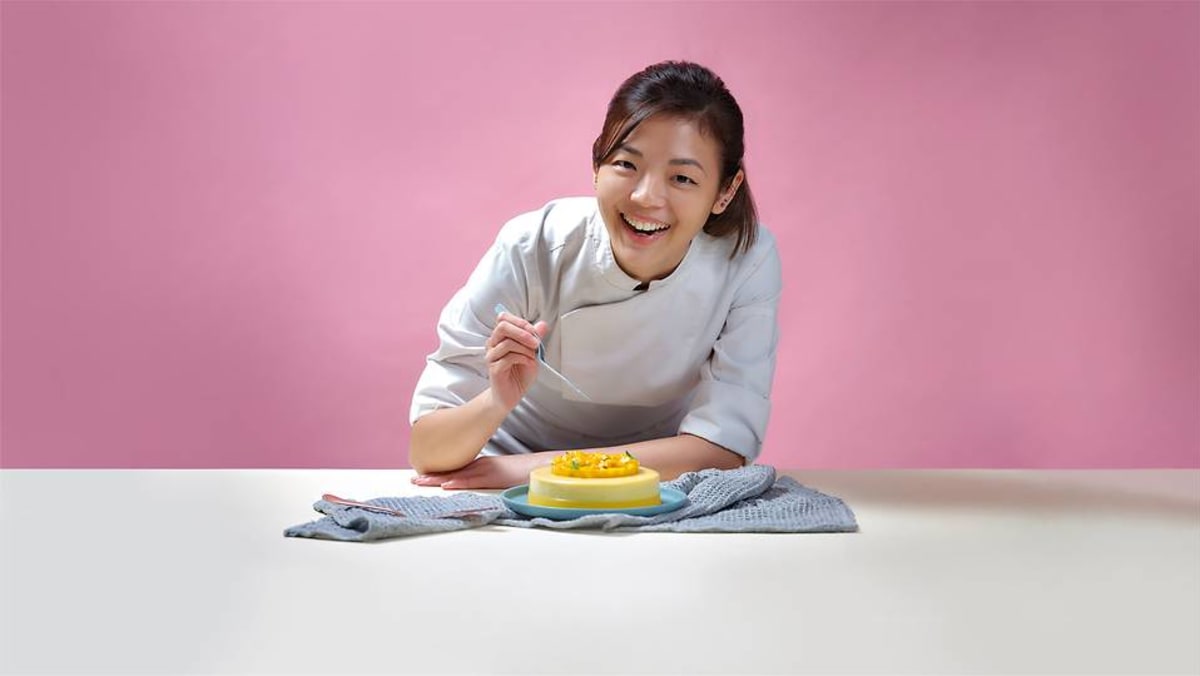 Modal kreatif: Koki kue Singapura berbintang Michelin di Vianney Massot dibuka secara online
