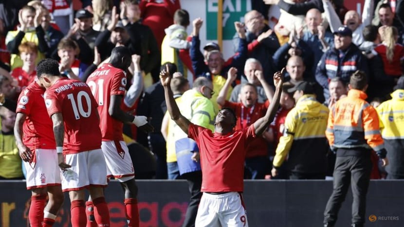 Soccer-Forest stun Liverpool, Manchester City and Everton claim home wins Soccer-Forest stun Liverpool, Manchester City and Everton claim home wins