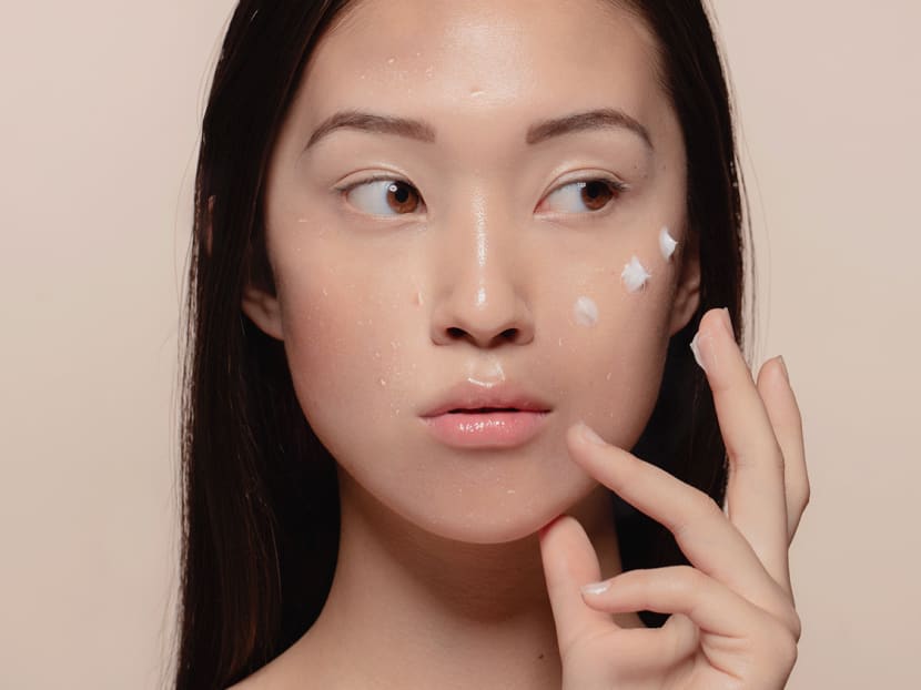 What are those tiny, flaky balls that sometimes form on the skin when you're putting on skincare products? What are those tiny, flaky balls that sometimes form on the skin when you're putting on skincare products?