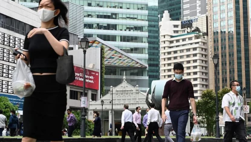 S'pura lapor 3,890 kes baru COVID-19; 2 kematian S'pura lapor 3,890 kes baru COVID-19; 2 kematian