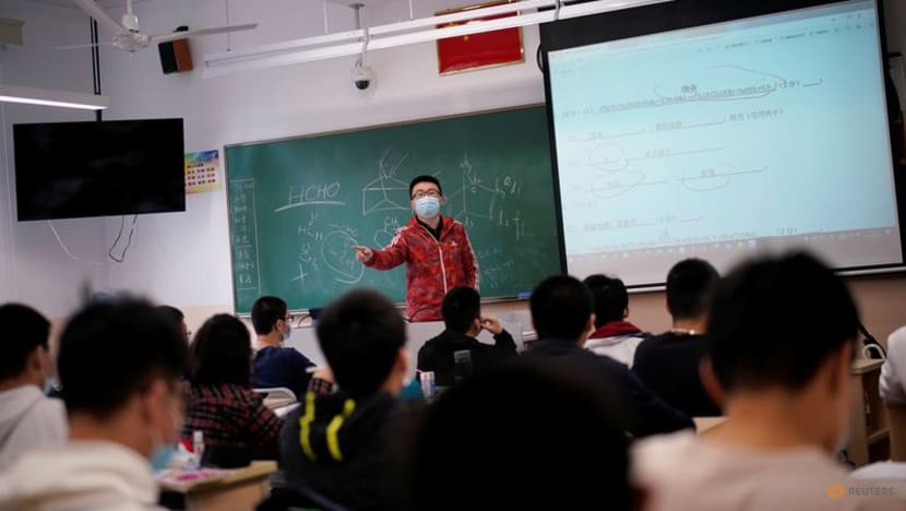 Shanghai to reopen all schools Sep 1 as lockdown fears persist
