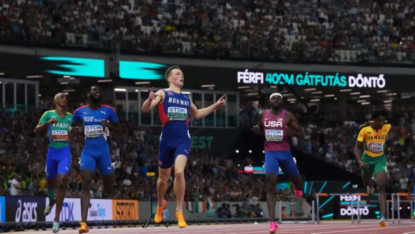Warholm back on top of world 400-hurdles podium