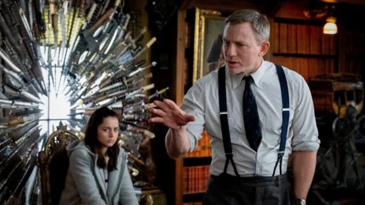 netflix-outbids-other-streaming-services-to-land-knives-out-sequels-in-high-priced-deal
