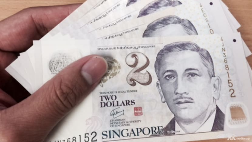 Demand for new S$2 banknotes during festive periods down by 20% each year: MAS Demand for new S$2 banknotes during festive periods down by 20% each year: MAS