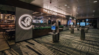 Which Celebrity Chef Opened A Restaurant At Changi Airport?