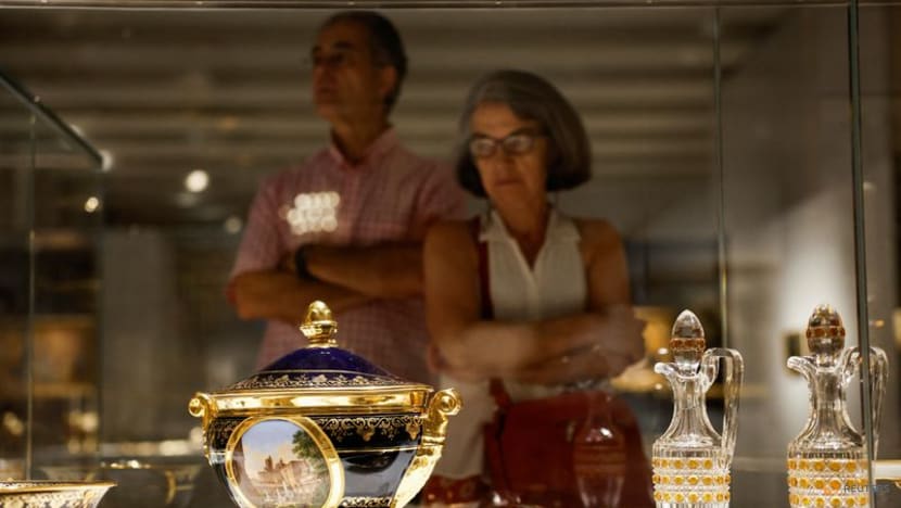New Madrid gallery brings royal treasures under one roof