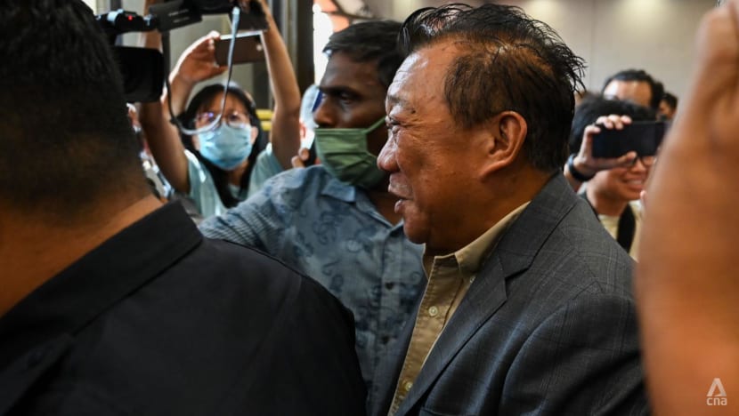 Sabah state government collapses as Barisan Nasional withdraws support for chief minister Sabah state government collapses as Barisan Nasional withdraws support for chief minister