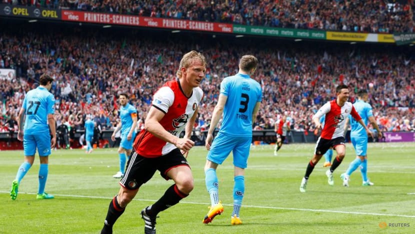 Dirk Kuyt fired as coach of struggling Dutch club Dirk Kuyt fired as coach of struggling Dutch club