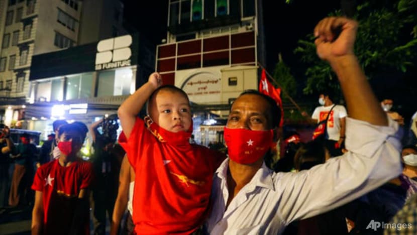 Aung San Suu Kyi party set to win Myanmar vote with weak opposition Aung San Suu Kyi party set to win Myanmar vote with weak opposition