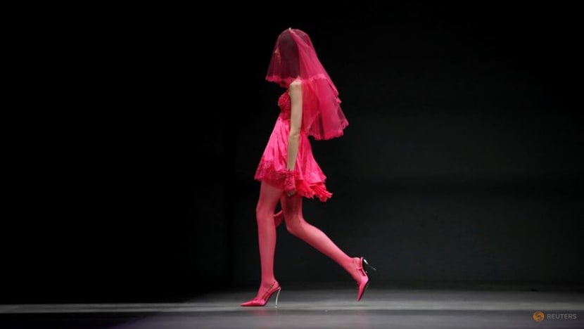 Cherckerboard reigns on Versace catwalk at Milan Fashion Week