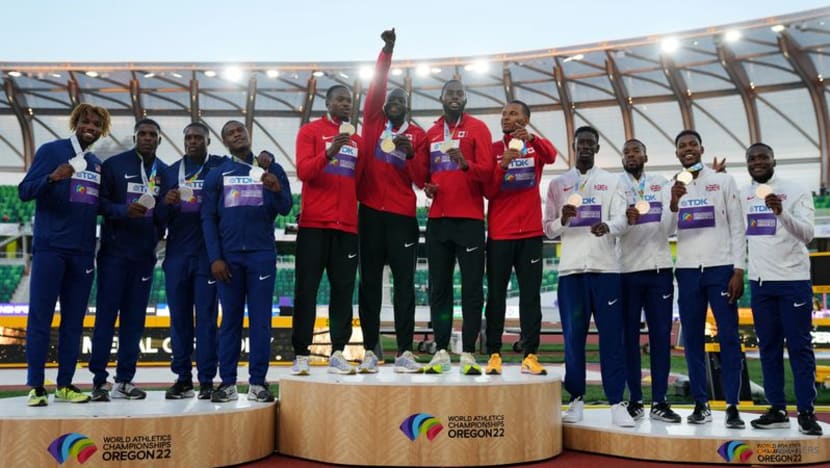 US women stun Jamaica in relays, men falter again US women stun Jamaica in relays, men falter again